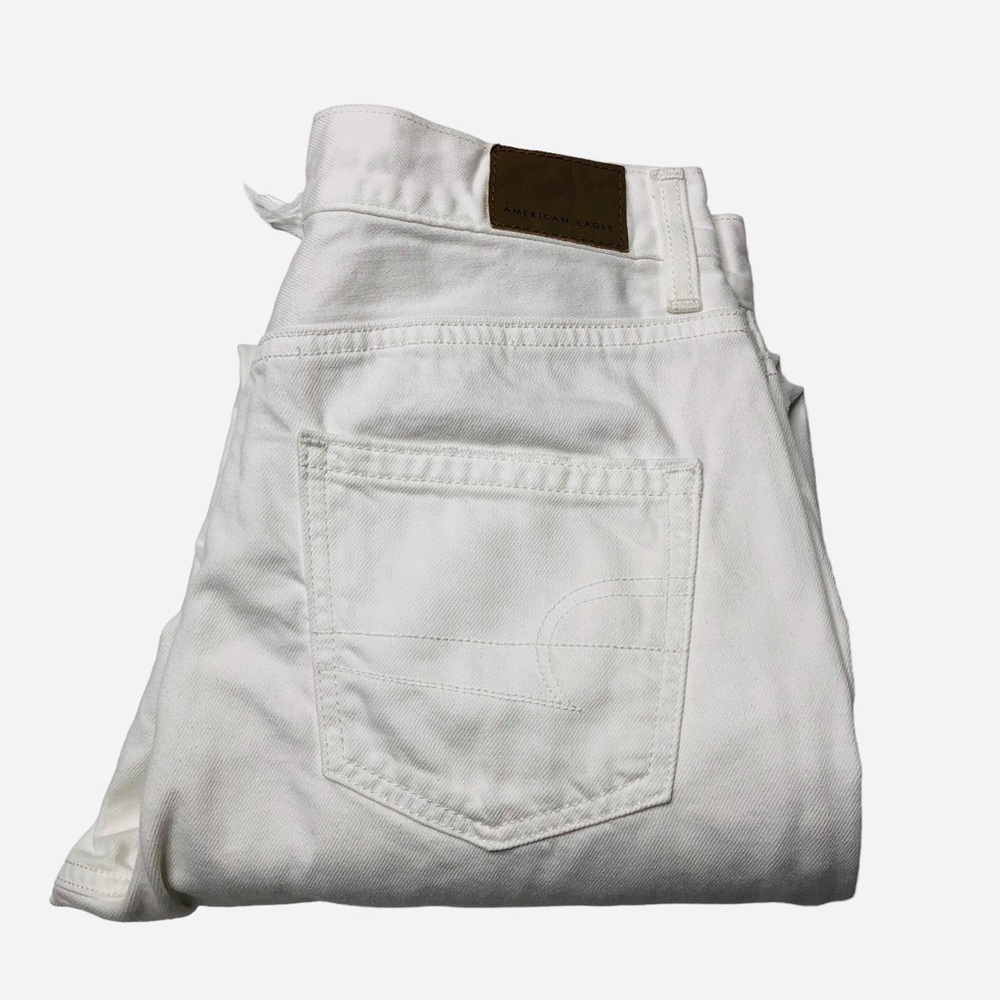 American Eagle Outfitters White High Rise Distressed/Destroyed Mom Jeans